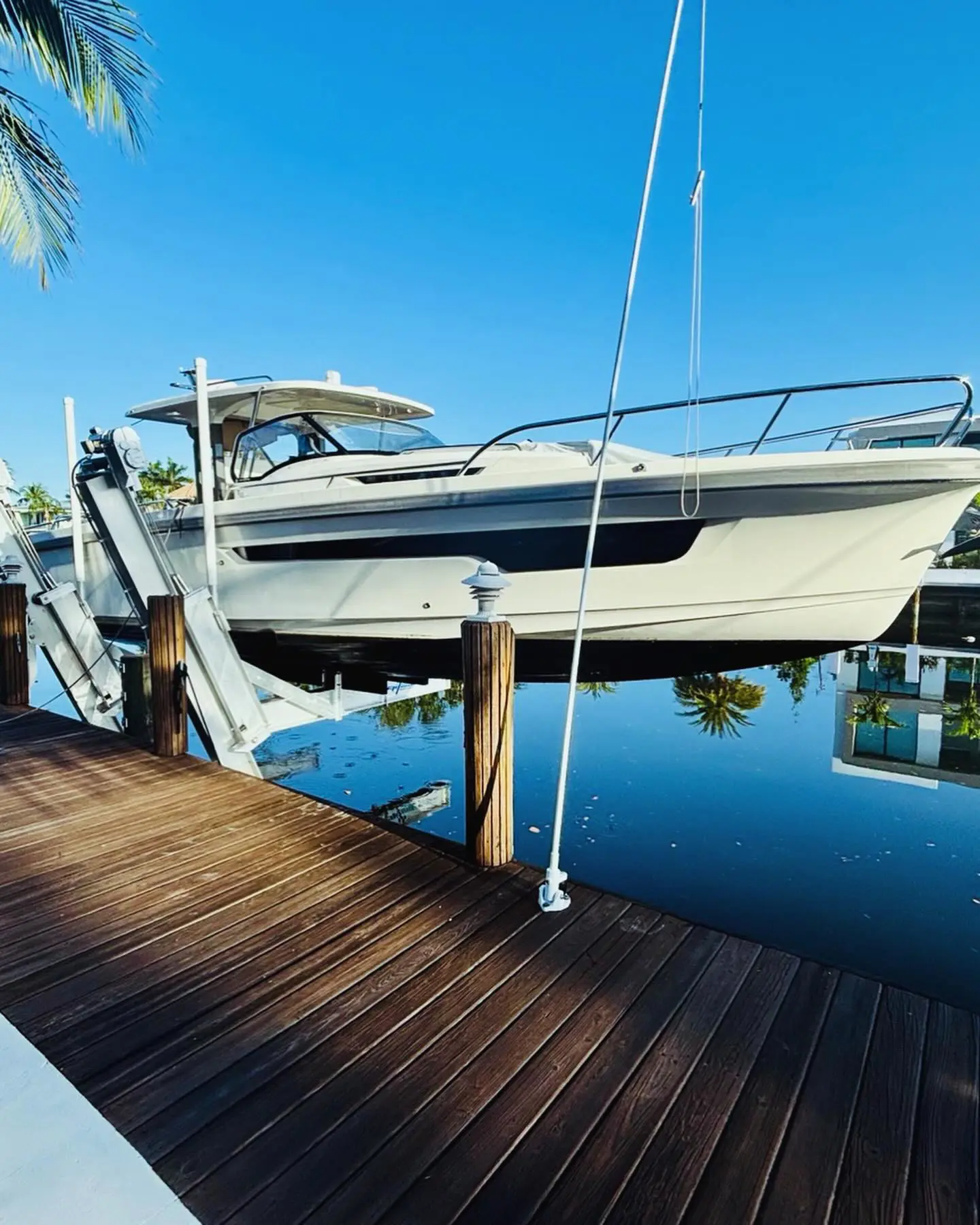 Neptune Elevator Boat Lift (10).jpg