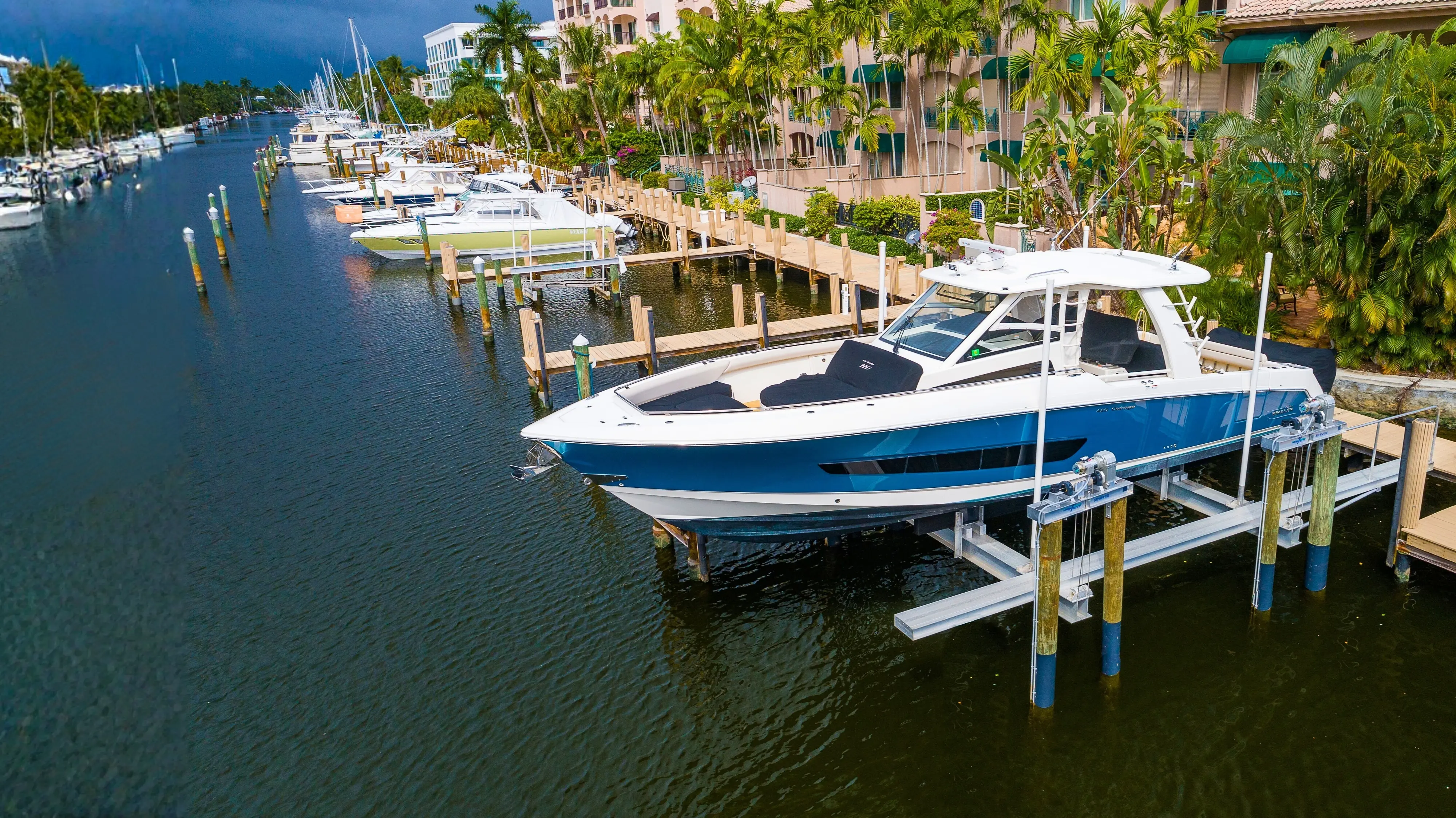 3_8-Post Lift_Hero.jpg